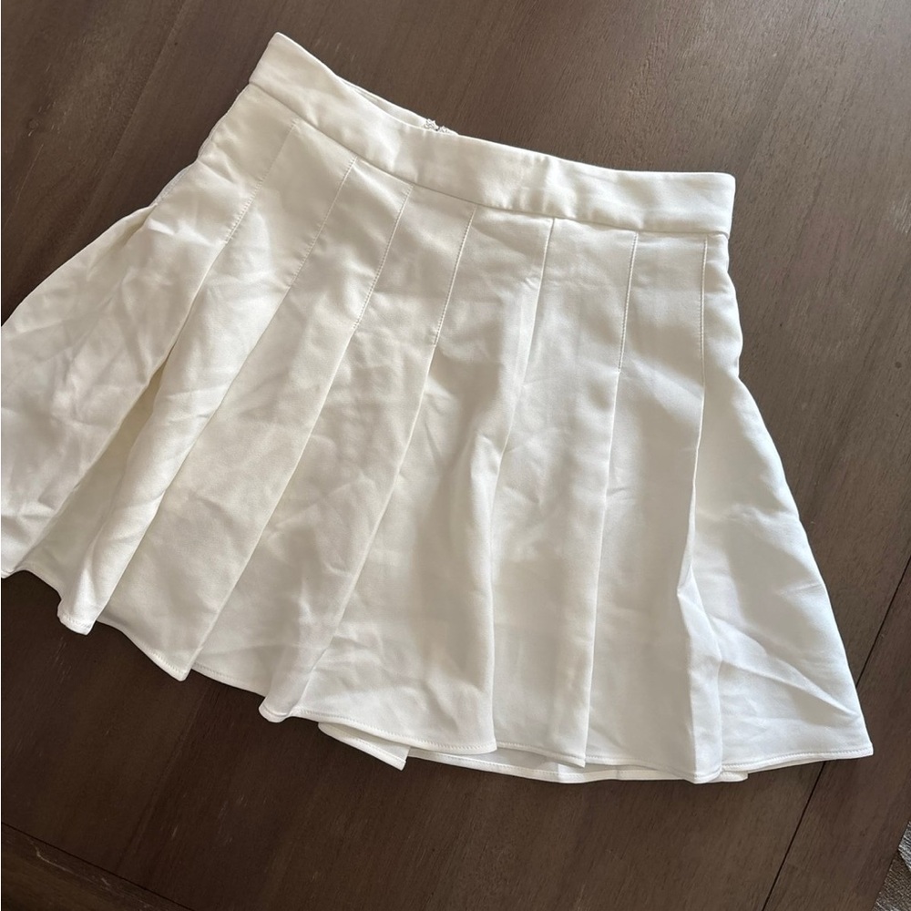 Cream Skirt with Pleats